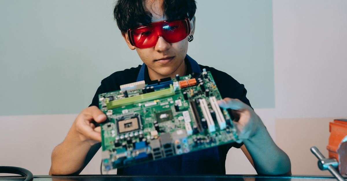 Common Mistakes to Avoid When Replacing a Laptop Screen